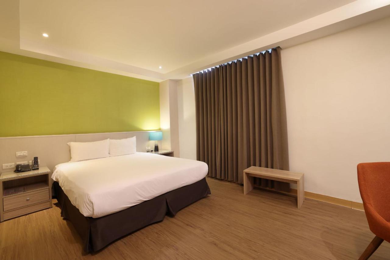 Tc Hotel - Hualien Zhongxiao Екстер'єр фото