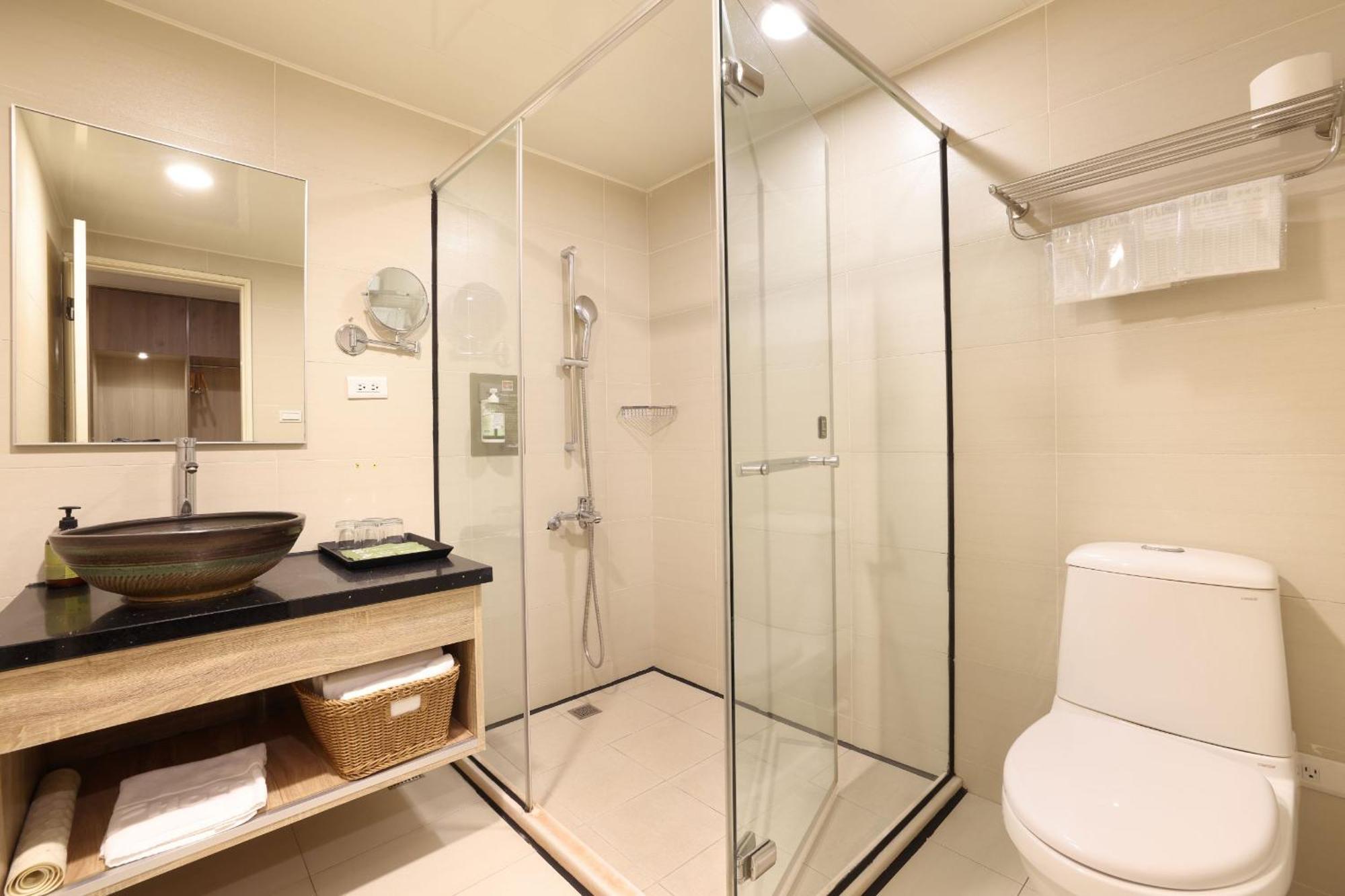 Tc Hotel - Hualien Zhongxiao Екстер'єр фото